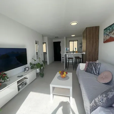 Royal View - Playa De Americas 公寓 *